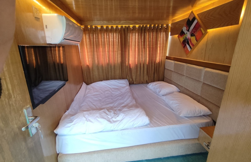 MV Sea Pearl 4
